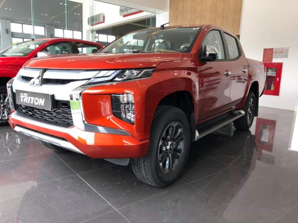 Mitsubishi Triton 4x2 AT 2019 - Bán Mitsubishi Triton 4x2 AT đời 2019, màu cam, nhập khẩu, hỗ trợ trả góp 80%, tại Quảng Trị