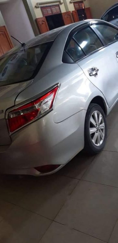 Toyota Vios   2014 - Bán xe Toyota Vios đời 2014, màu bạc, xe đẹp không lỗi gì cả