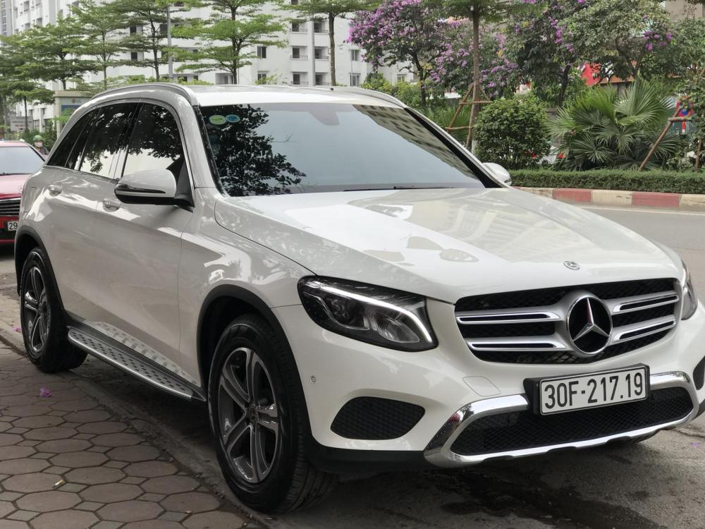 Mercedes-Benz GLC-Class GLC200 2018 - Cần bán Mercedes-Benz GLC 200 sản xuất 2018, màu trắng - Chính chủ 1 chủ từ đầu