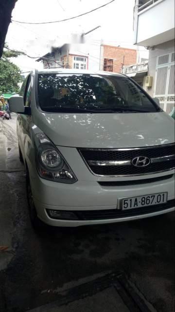 Hyundai Starex 2014 - Cần bán xe Hyundai Starex sản xuất 2014, màu trắng chính chủ, 740tr