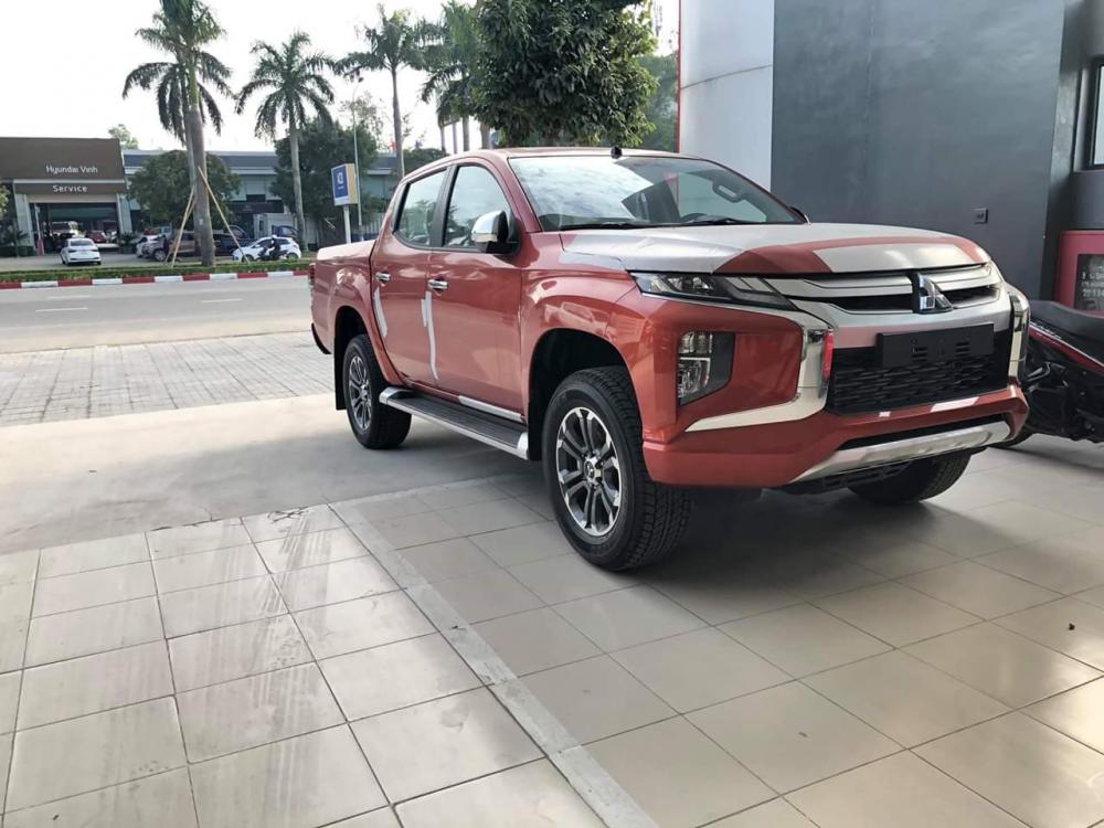 Mitsubishi Triton 4x2 AT 2019 - Bán Mitsubishi Triton 4x2 AT đời 2019, màu cam, nhập khẩu, hỗ trợ trả góp 80%, tại Quảng Trị