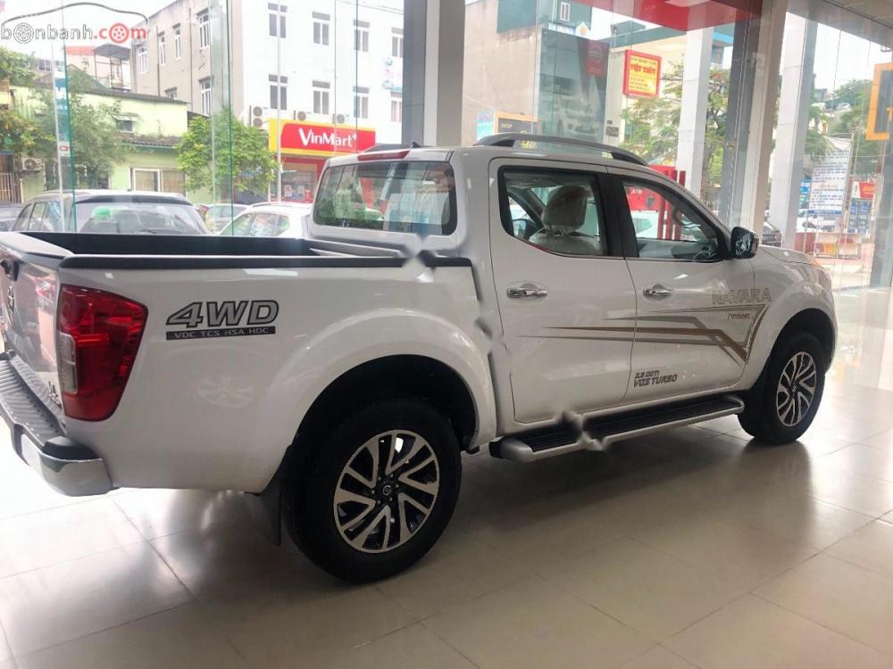 Nissan Navara VL 2.5 AT 4WD 2019 - Bán xe Nissan Navara VL 2.5 AT 4WD năm sản xuất 2019, màu trắng, nhập khẩu