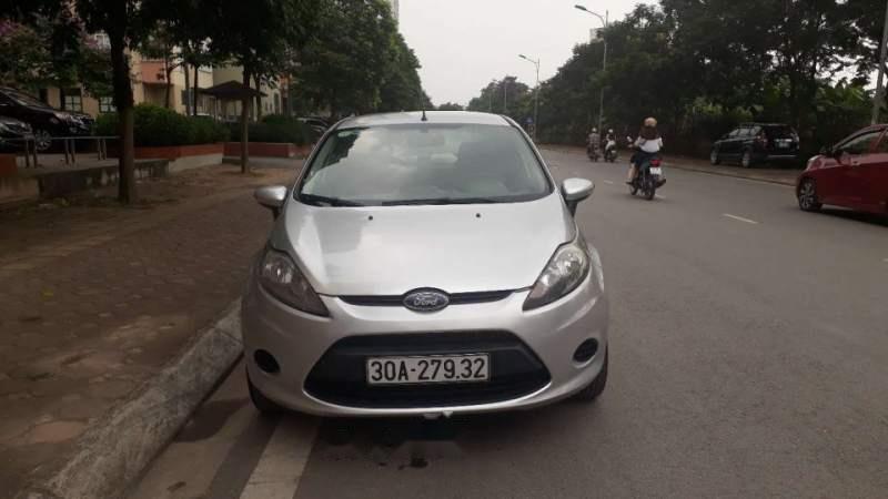 Ford Fiesta   2012 - Tôi bán chiếc xe Ford số sàn như hình