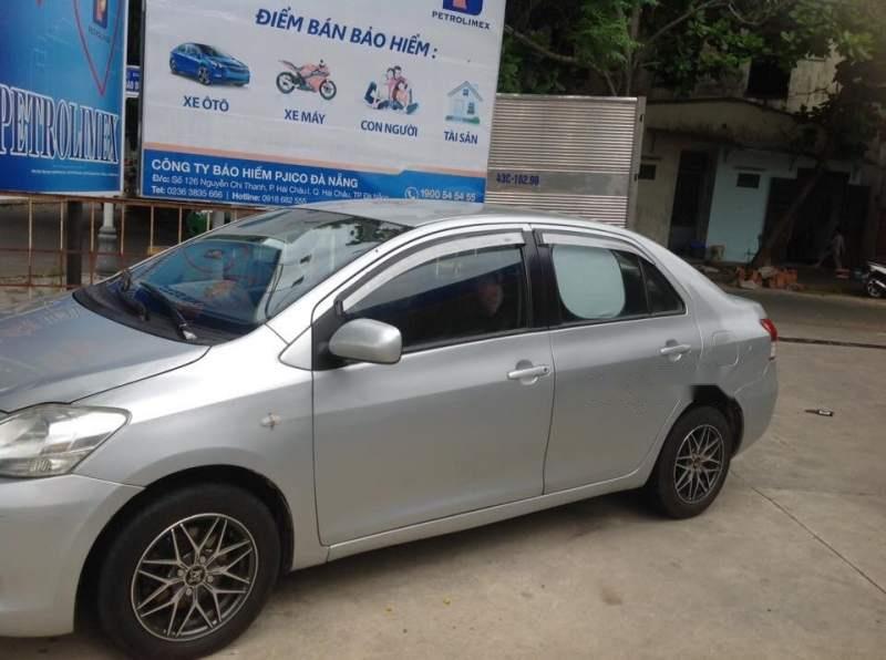 Toyota Vios 2010 - Cần bán Toyota Vios đời 2010, màu bạc