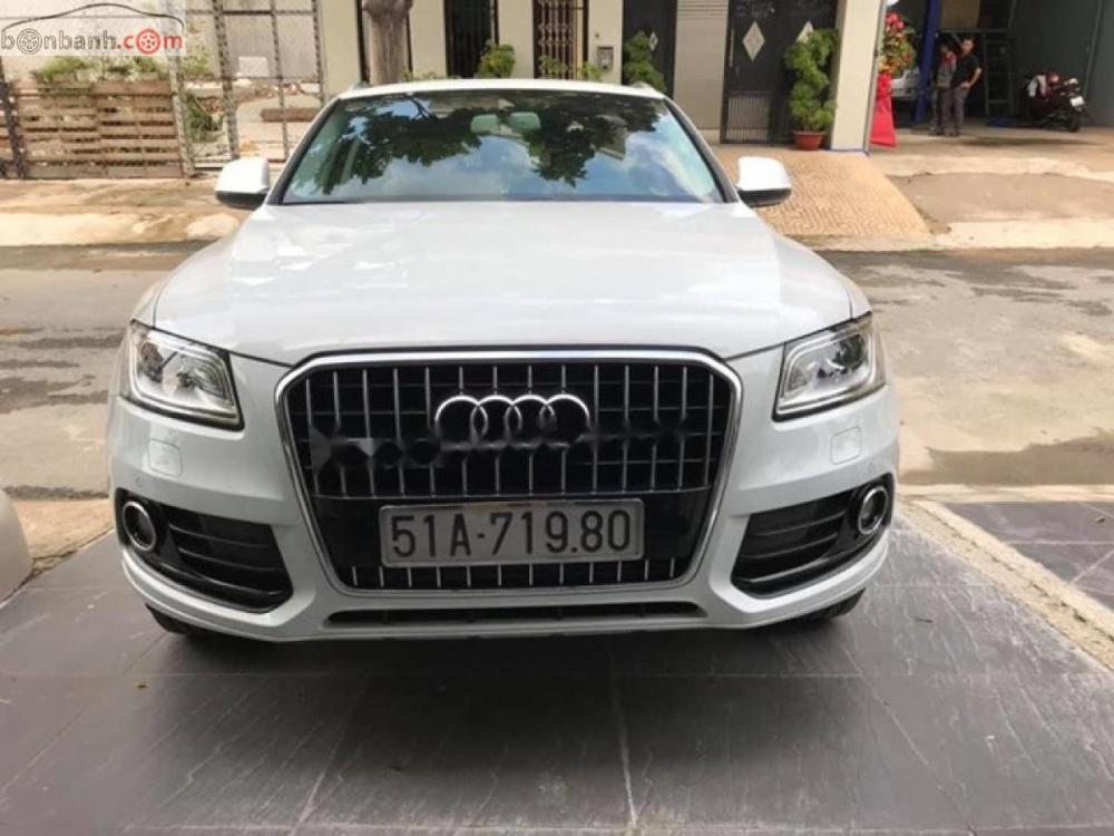 Audi Q5 2.0 AT 2013 - Bán Audi Q5 2.0 AT đời 2013, màu trắng, xe nhập