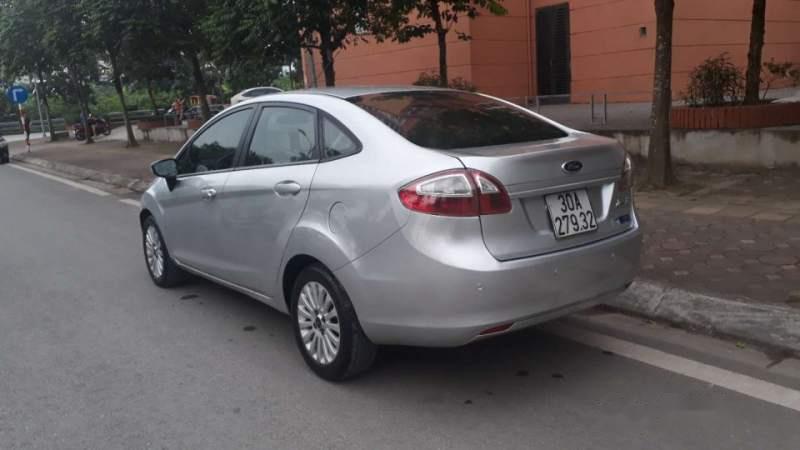 Ford Fiesta   2012 - Tôi bán chiếc xe Ford số sàn như hình