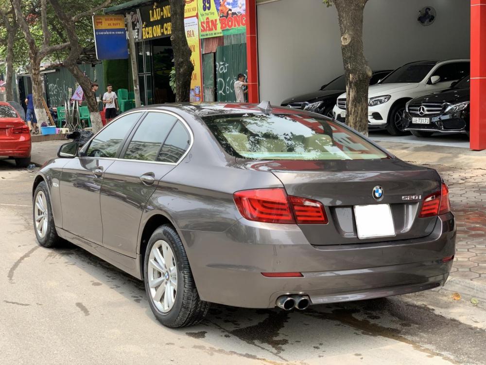 BMW 5 Series 520i 2013 - Xe BMW 5 Series 520i sản xuất 2013, màu xám, nhập khẩu