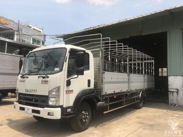 Isuzu NPR NPR85KE4 2019 - Xe tải Isuzu 3T9 thùng kín - NPR85KE4, 130 triệu giao xe ngay