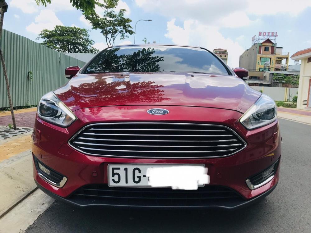 Ford Focus Titanium 2018 - Đẳng cấp xe lướt, Focus Titanium 10/2018 full option lăn bánh chỉ 3000 km