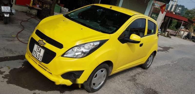 Chevrolet Spark   2015 - Bán Chevrolet Spark năm 2015, màu vàng