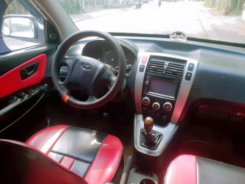 Hyundai Tucson 2006 - Bán xe Hyundai Tucson đời 2006, màu trắng, xe nhập số sàn