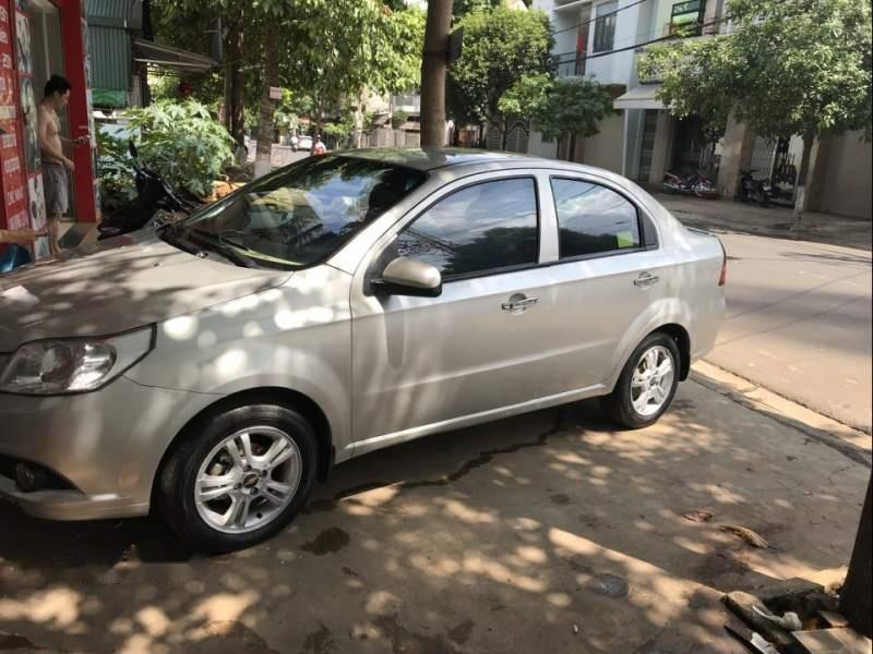 Chevrolet Aveo   2015 - Bán xe Chevrolet Aveo sản xuất 2015, màu bạc, số sàn