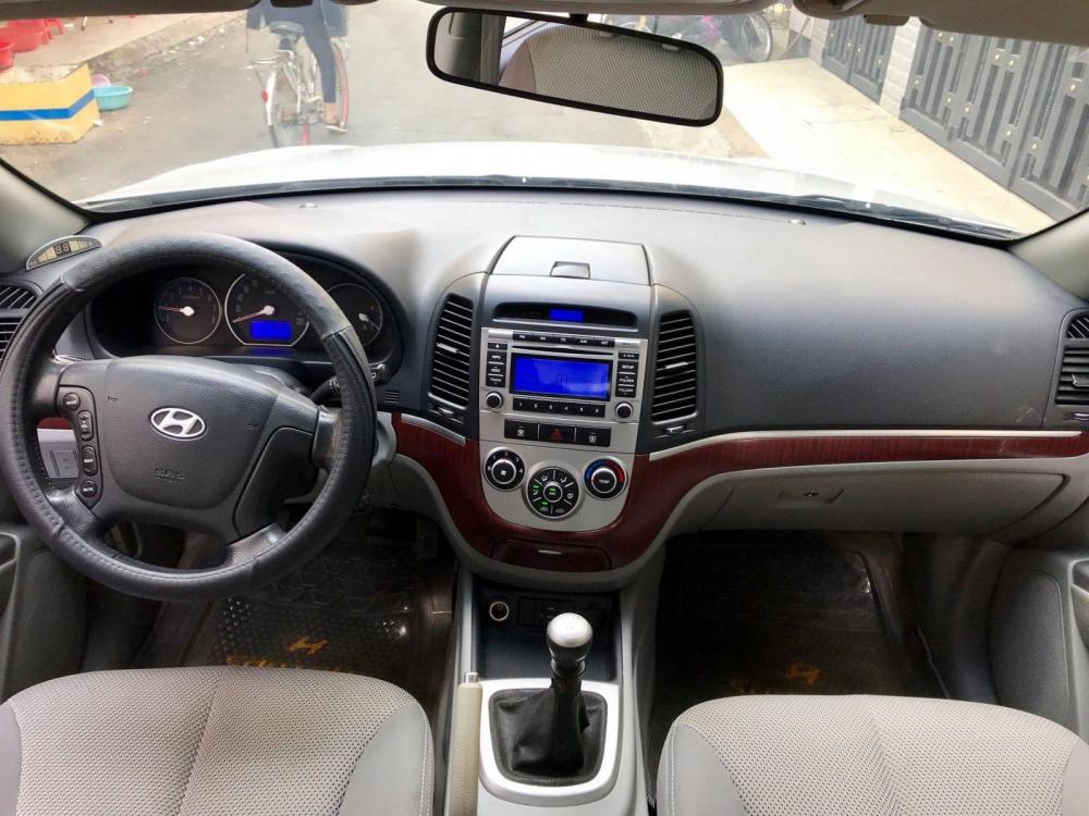 Hyundai Santa Fe 2009 - Bán xe Hyundai Santafe 2009 số sàn màu bạc, gia đình chính chủ