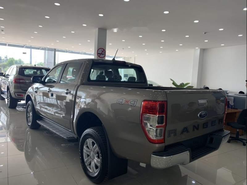 Ford Ranger  XLT AT 4x4 2.2L 2019 - Cần bán Ford Ranger XLT AT 4x4 2.2L sản xuất năm 2019, màu nâu, nhập khẩu, giá 779tr