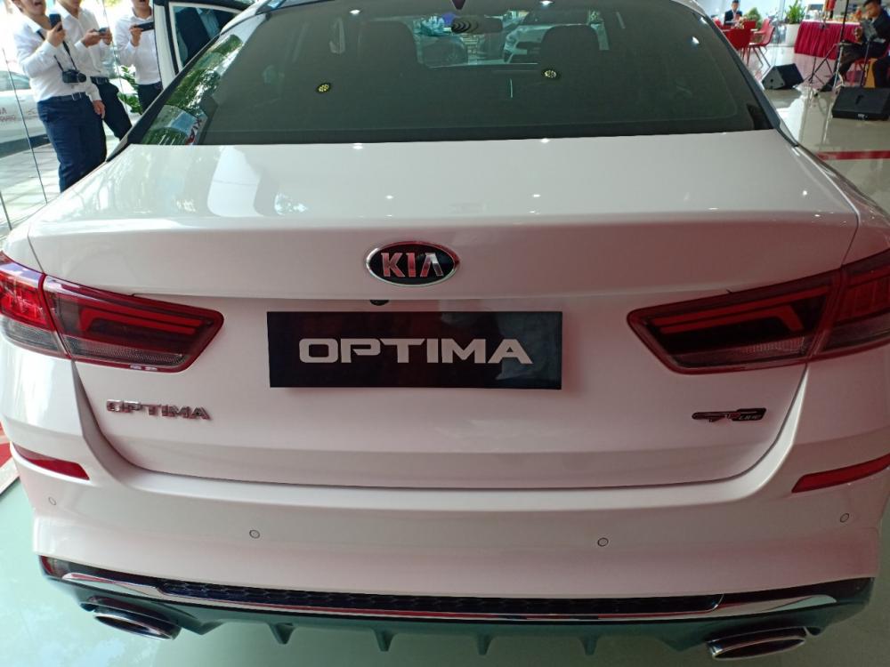 Kia Optima GT Line 2019 - Cần bán xe Kia Optima GT Line sản xuất 2019, màu trắng, 309 triệu