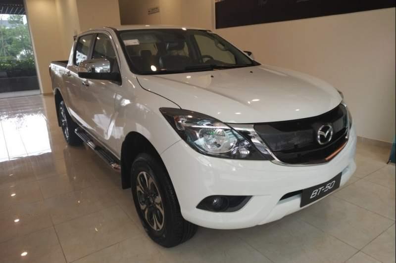 Mazda BT 50 2019 - Bán xe Mazda BT 50 đời 2019, màu trắng, xe nhập, 585tr