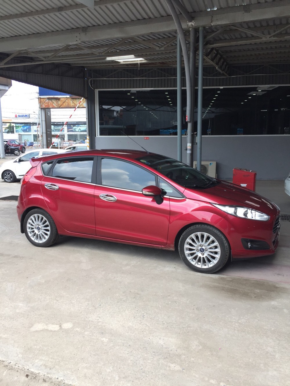 Ford Fiesta S 2018 - Bán Ford Fiesta S 1.5AT, Hatchback, đời 2018, màu đỏ, như mới