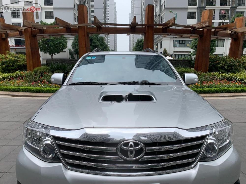 Toyota Fortuner G 2015 - Bán Toyota Fortuner G 2015, màu bạc, chính chủ