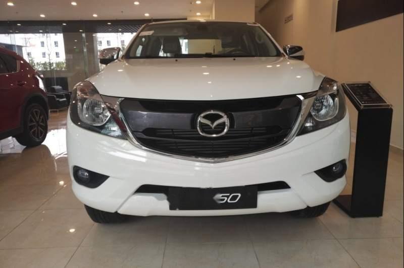 Mazda BT 50 2019 - Bán xe Mazda BT 50 đời 2019, màu trắng, xe nhập, 585tr