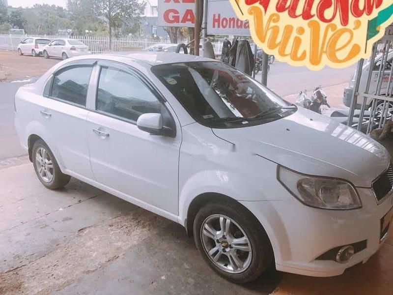 Chevrolet Aveo  1.5MT 2014 - Bán xe cũ Chevrolet Aveo năm 2014, màu trắng