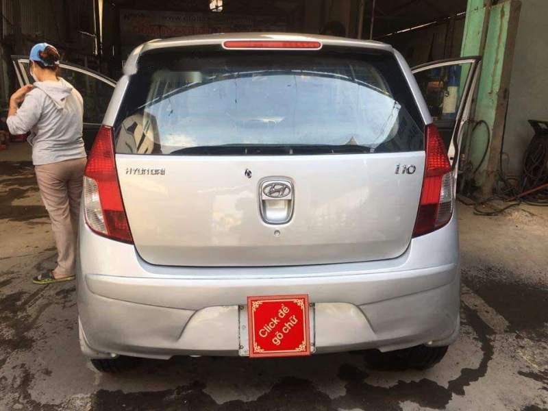 Hyundai Grand i10 2009 - Cần bán Hyundai Grand i10 đời 2009, màu bạc số sàn