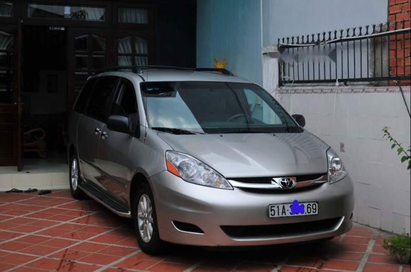 Toyota Sienna     LE   2008 - Cần bán xe Toyota Sienna LE đời 2008, màu bạc, nhập khẩu nguyên chiếc xe gia đình 