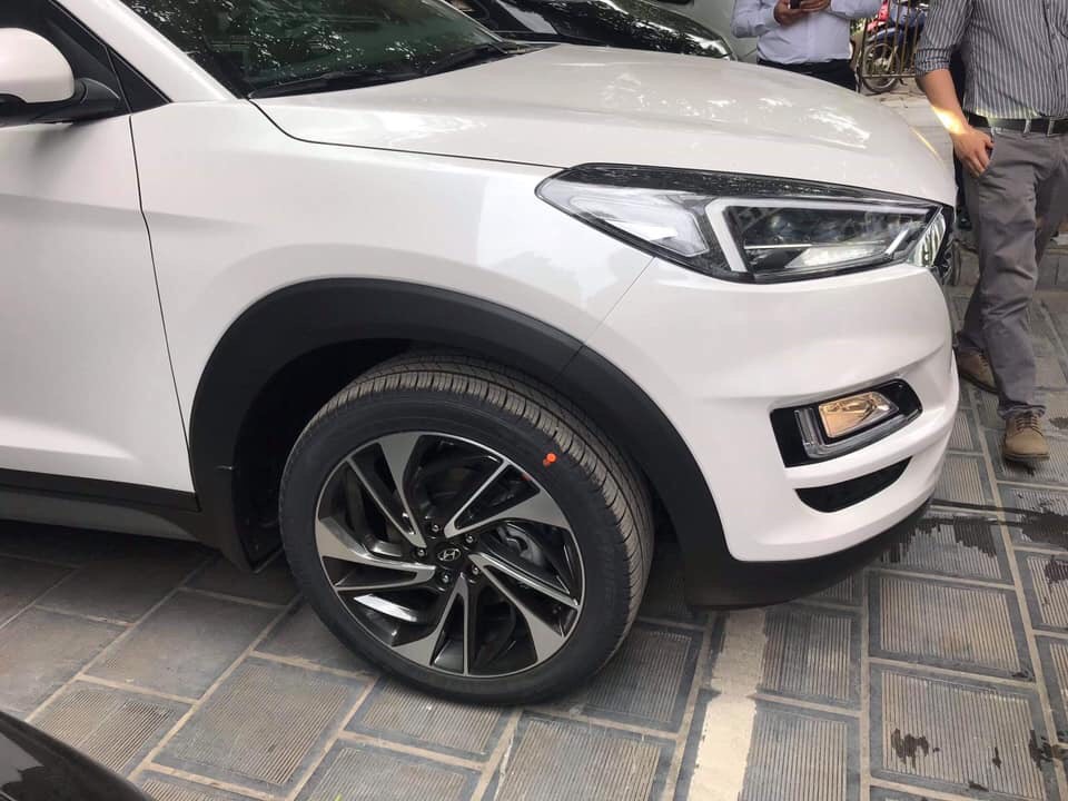 Hyundai Tucson 2.0L  2019 - Bán Tucson facelift 2019 đủ màu, xe giao ngay, liên hệ 0934.032.232