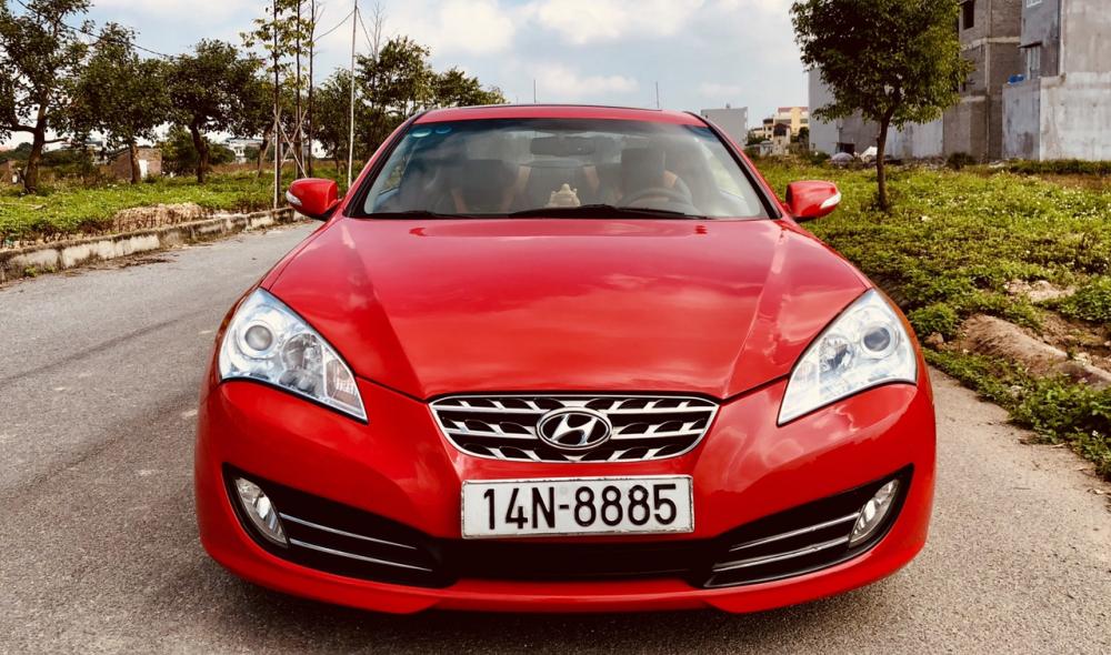 Hyundai Genesis 2.0 turbo 2010 - Bán Hyundai Genesis 2.0 turbo đời 2010, màu đỏ, xe nhập, xe gia đình 