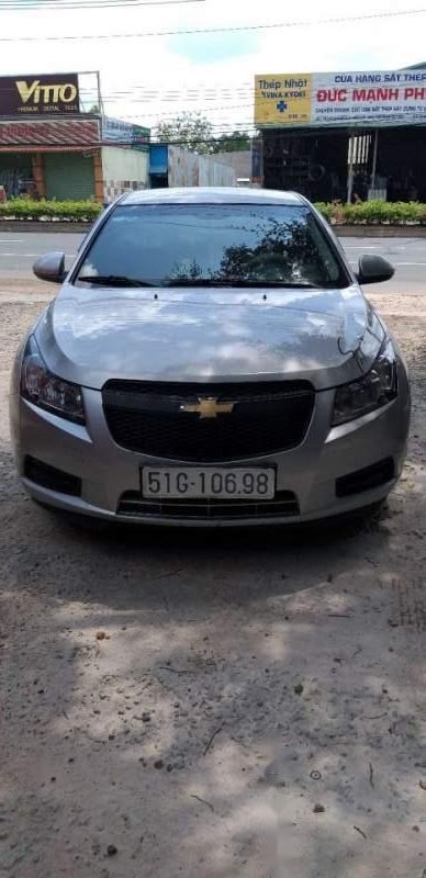 Chevrolet Cruze   2010 - Bán Chevrolet Cruze đời 2010, màu bạc, xe đẹp