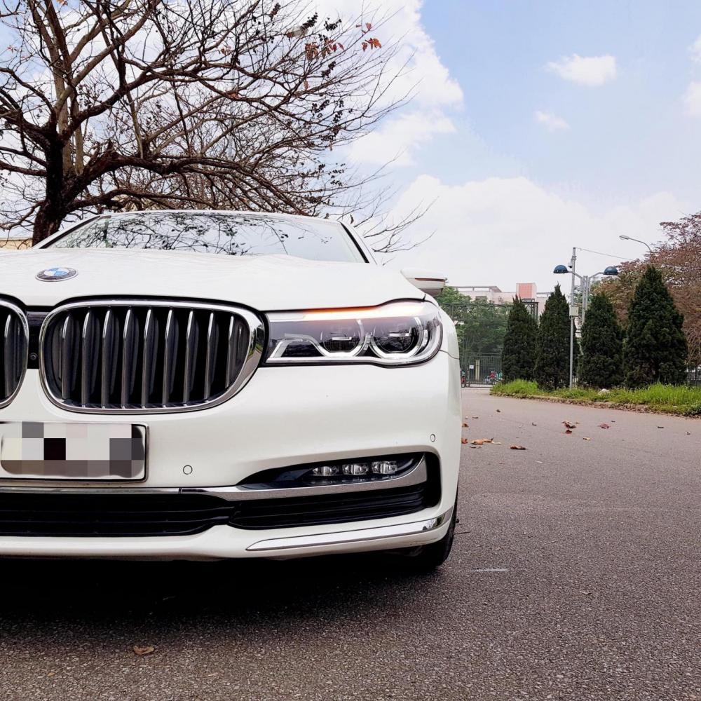 BMW 7 Series 730 Li 2017 - Cần bán xe BMW 7 Series 730 Li đời 2017, màu trắng, nhập khẩu