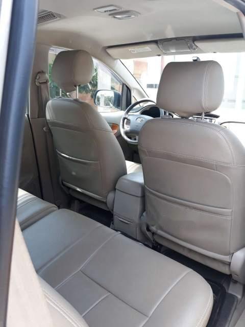 Toyota Innova  V 2011 - Cần bán Toyota Innova V Sx 2011 số tự động, xe 1 đời chủ sử dụng