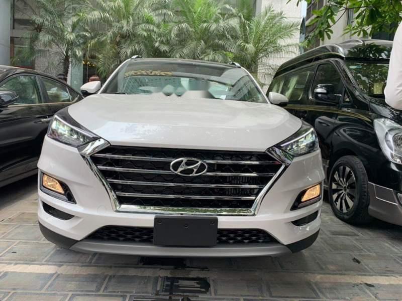 Hyundai Tucson 2019 - Bán Hyundai Tucson năm 2019, màu trắng. Xe mới 100%