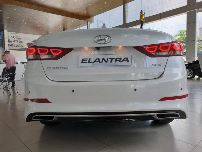 Hyundai Elantra  2.0AT 2019 - Bán Hyundai Elantra 2.0AT 2019, phiên bản Sedan hạng C sang trọng nhưng tiết kiệm nhiên liệu