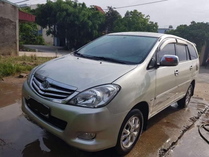 Toyota Innova   2006 - Cần bán Toyota Innova đời 2006, xe đẹp từ thân vỏ tới nội thất