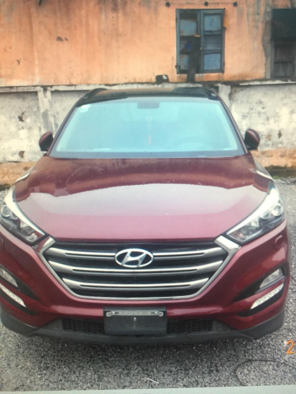 Hyundai Tucson 2018 - Bán Hyundai Tucson sản xuất 2018 màu đỏ, giá tốt