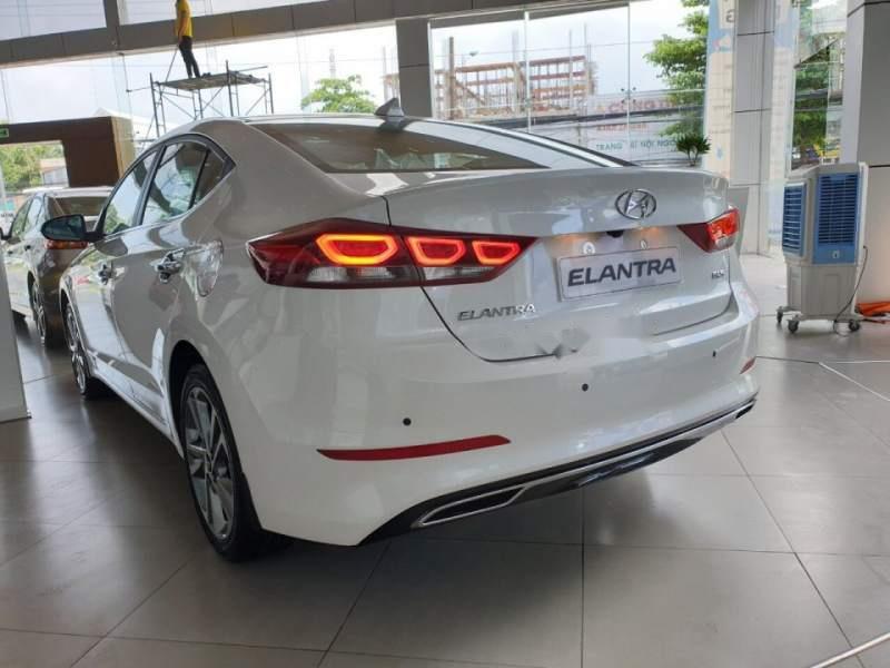 Hyundai Elantra  2.0AT 2019 - Bán Hyundai Elantra 2.0AT 2019, phiên bản Sedan hạng C sang trọng nhưng tiết kiệm nhiên liệu