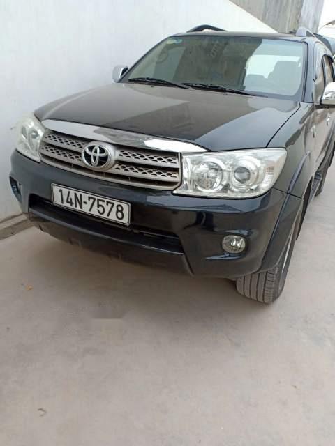 Toyota Fortuner   2010 - Bán xe Toyota Fortuner năm sản xuất 2010, màu đen, xe đẹp