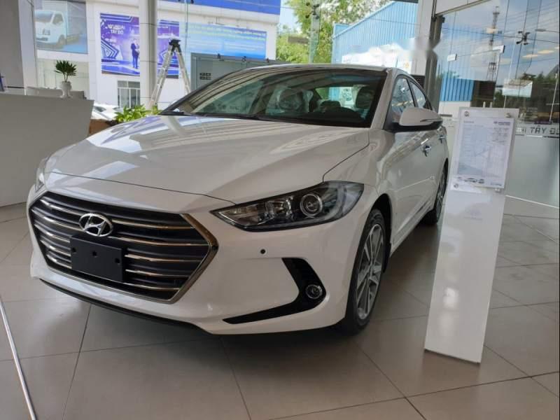 Hyundai Elantra  2.0AT 2019 - Bán Hyundai Elantra 2.0AT 2019, phiên bản Sedan hạng C sang trọng nhưng tiết kiệm nhiên liệu