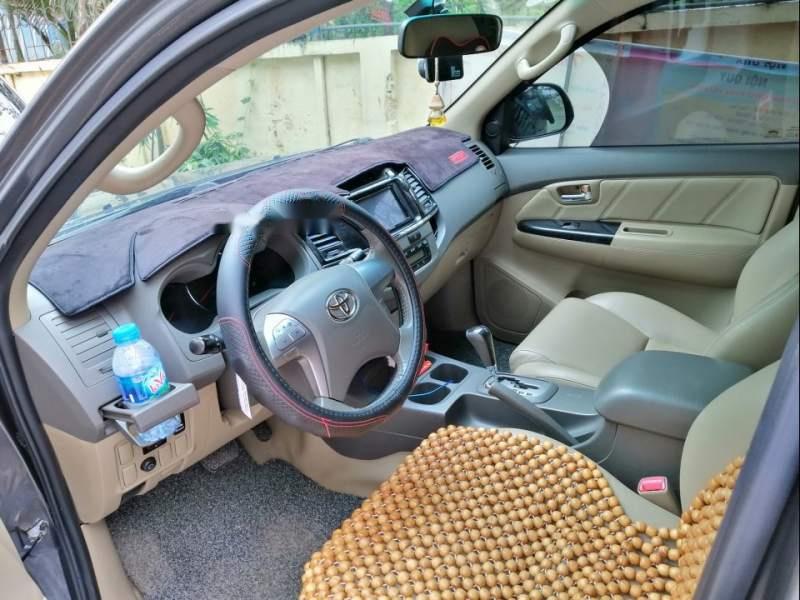 Toyota Fortuner 2013 - Cần bán lại xe Toyota Fortuner năm 2013 số tự động, giá 695tr