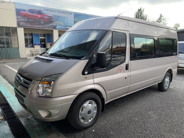 Ford Transit 2018 - Bán Ford Transit màu bạc 2018, số sàn, máy dầu, mua mới chính hãng