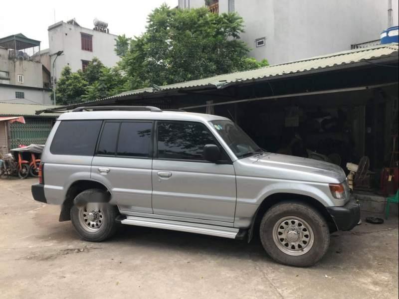 Mitsubishi Pajero MT 2003 - Cần bán Mitsubishi Pajero MT đời 2003, màu bạc, bao sang tên