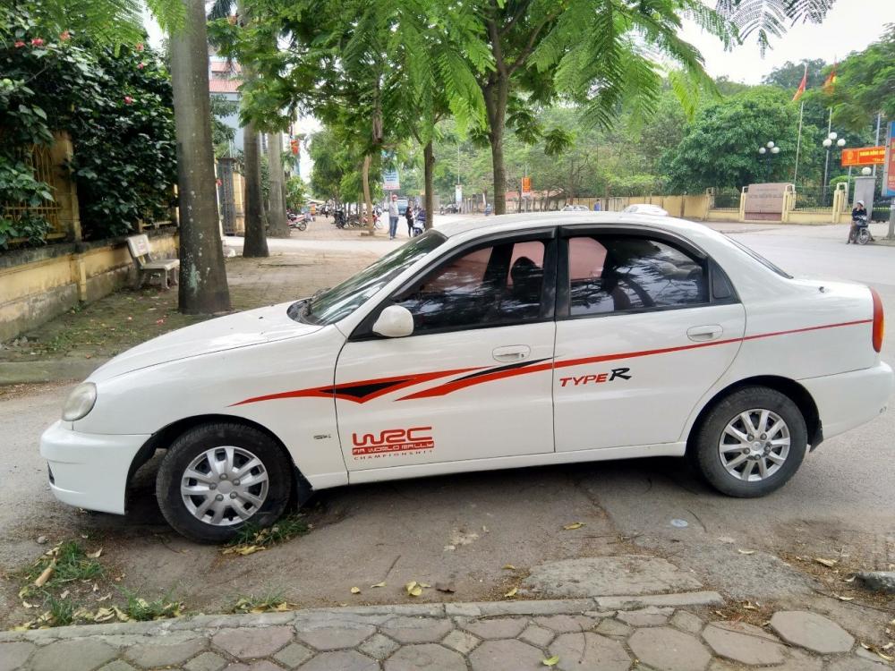 Daewoo Lanos SE 2004 - Xe Daewoo Lanos se sản xuất 2004, màu trắng còn mới, giá chỉ 68tr