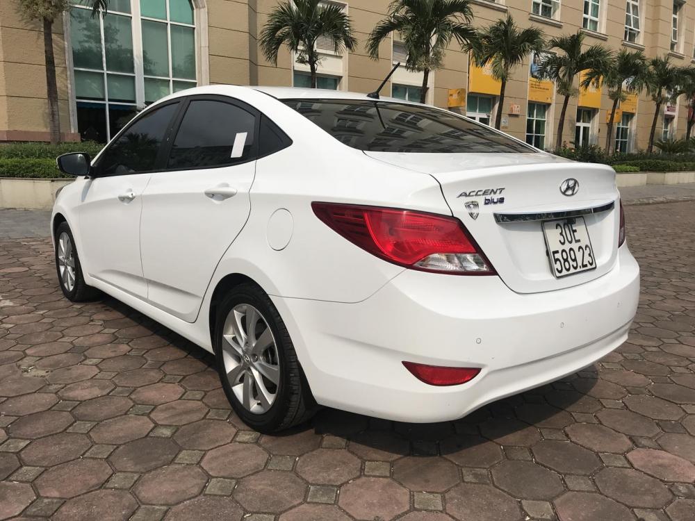 Hyundai Accent 1.4 AT 2016 - Bán xe Hyundai Accent sản xuất 2016 màu trắng, 510 triệu nhập khẩu nguyên chiếc