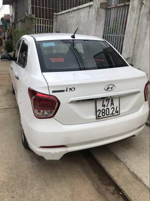 Hyundai Grand i10 2016 - Bán Hyundai Grand i10 sản xuất 2016, màu trắng, nhập khẩu nguyên chiếc chính chủ