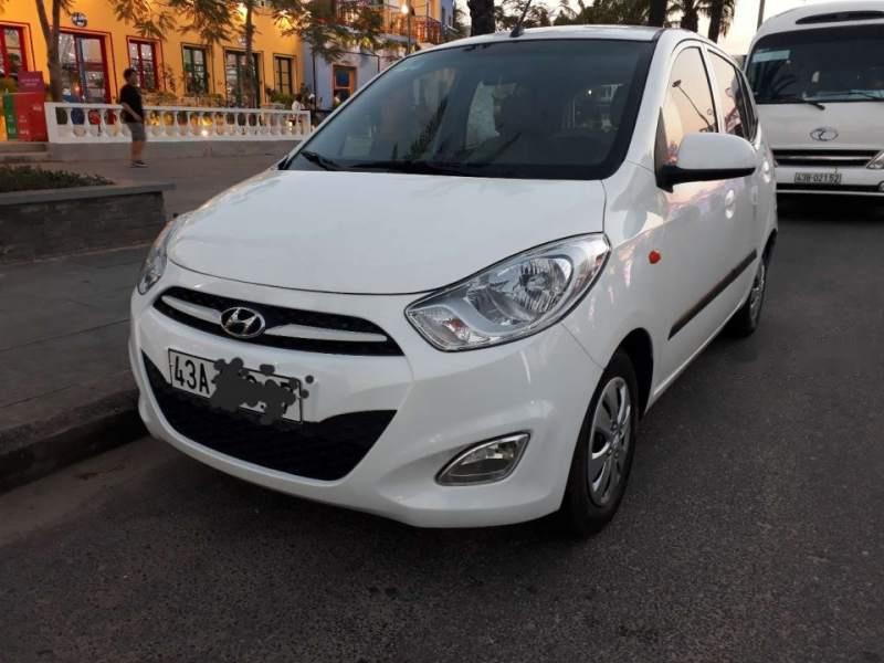 Hyundai Grand i10 2013 - Gia đình bán xe Hyundai Grand i10 đời 2013, màu trắng, nhập khẩu