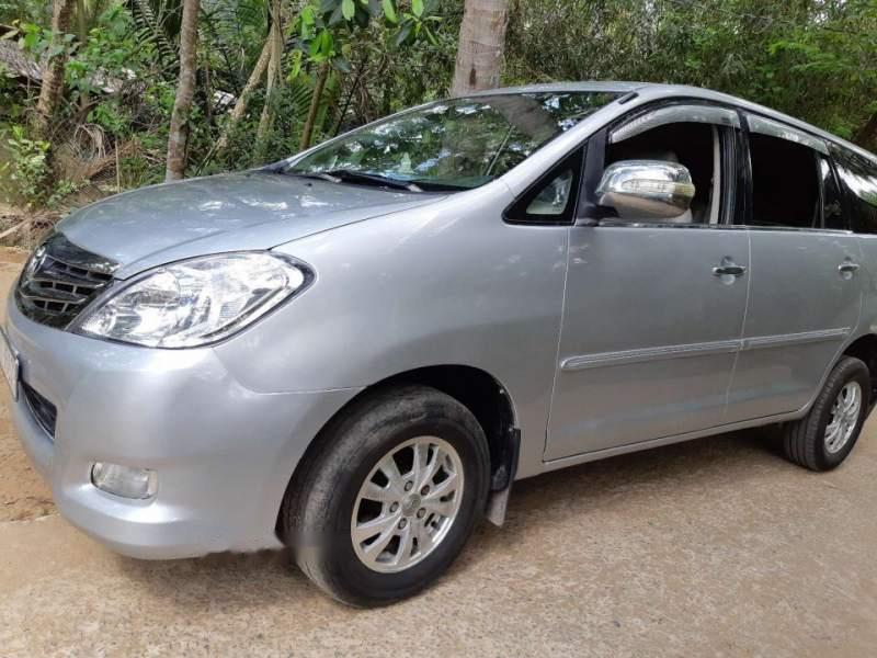 Toyota Innova   2008 - Bán Toyota Innova đời 2008, màu bạc, xe nhập, giá 268tr