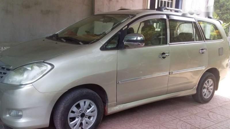 Toyota Innova   2008 - Bán ô tô Toyota Innova đời 2008, màu bạc, bốn vỏ mới đét