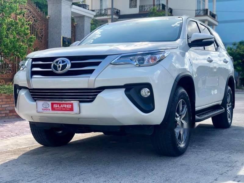 Toyota Fortuner 2017 - Cần bán gấp Toyota Fortuner năm sản xuất 2017, màu trắng, nhập khẩu  