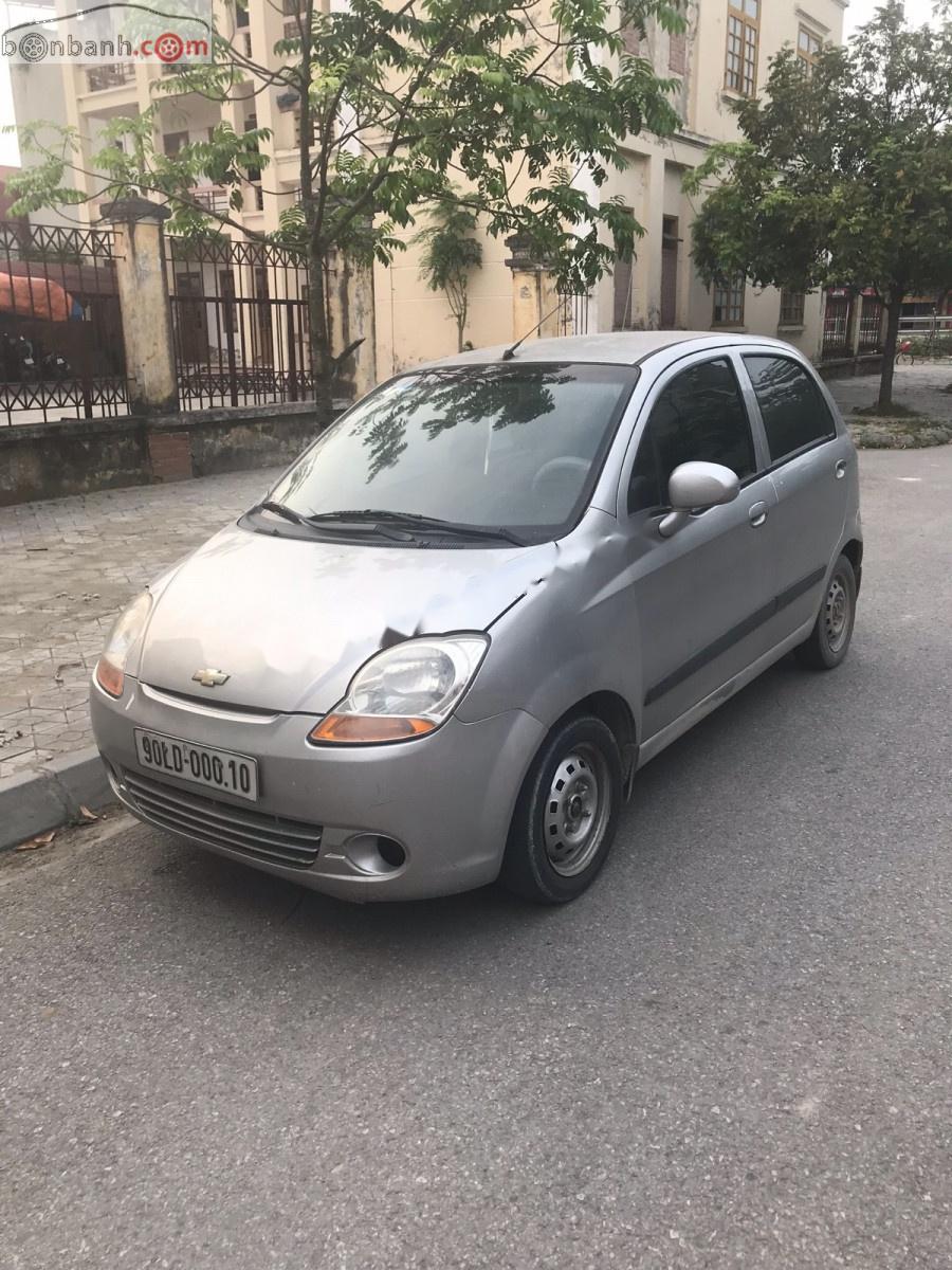 Chevrolet Spark 2011 - Bán ô tô Chevrolet Spark sản xuất năm 2011, màu bạc