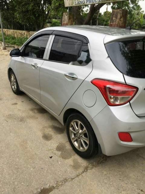 Hyundai Grand i10 2015 - Bán ô tô Hyundai Grand i10 sản xuất năm 2015, màu bạc, nhập khẩu